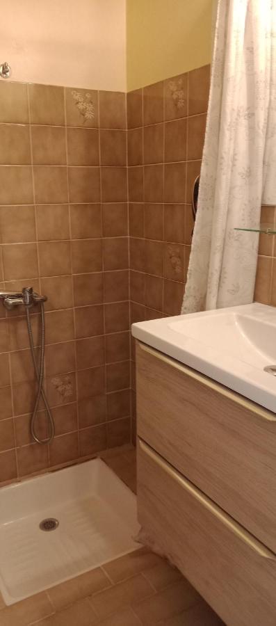 Les Rocks Hotell Brusque Eksteriør bilde
